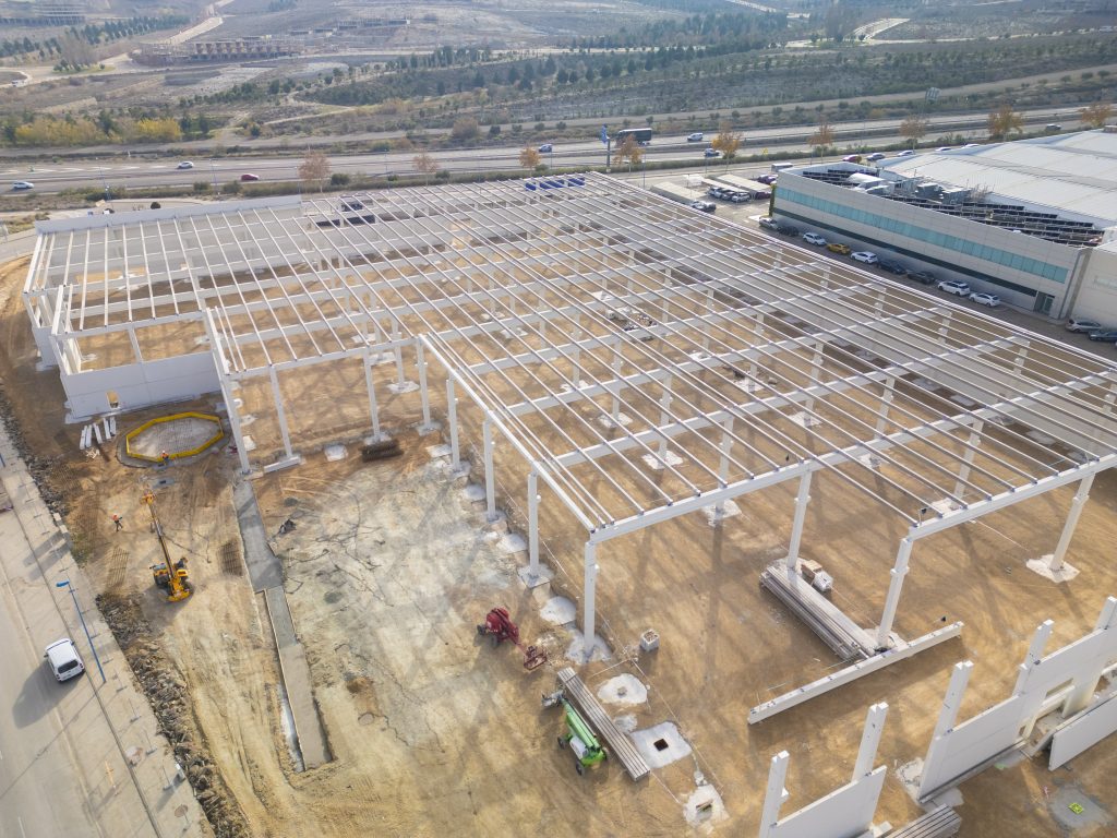 Imagen que muestra los avances en las obras de las nuevas instalaciones de Dagartech en La Muela, Zaragoza, empresa líder en soluciones energéticas personalizadas